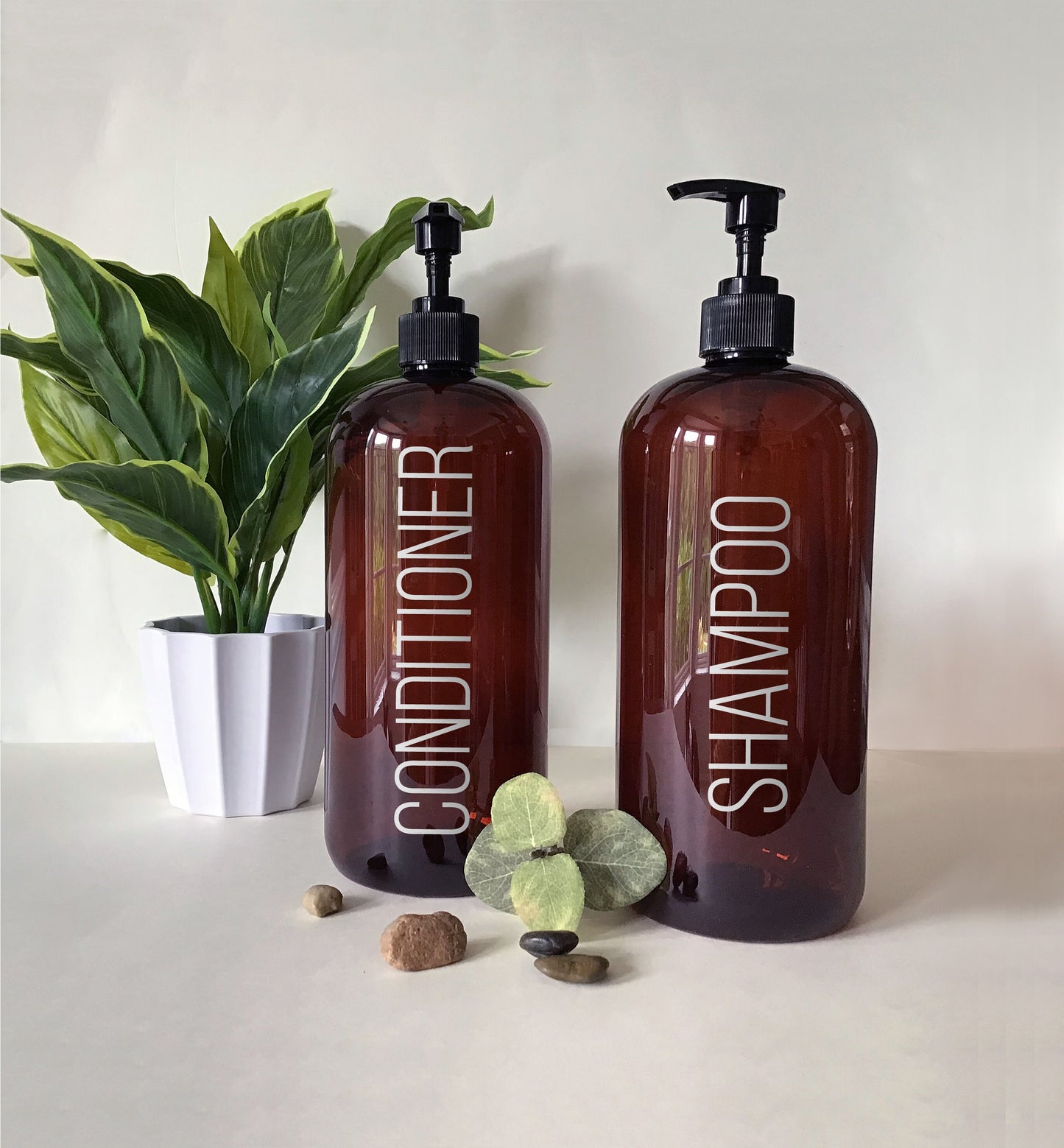 32 ounce Metallic Gold or Silver Label Shampoo or Conditioner Amber Plastic Dispenser with Choice of Labels